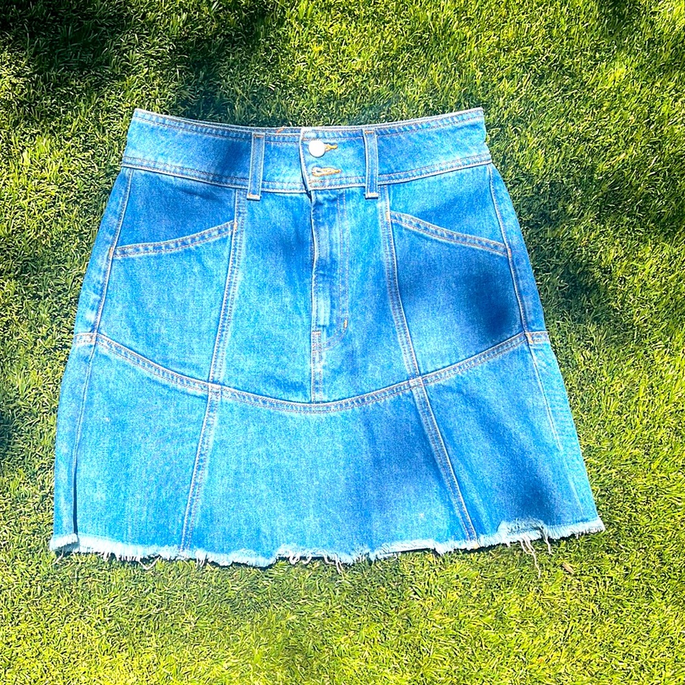 Veronica Beard jean skirt size 4